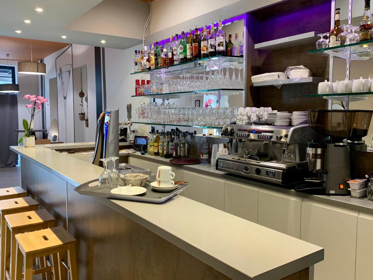Hotel Le Cosy Riva Bella Ouistreham Bagian luar foto