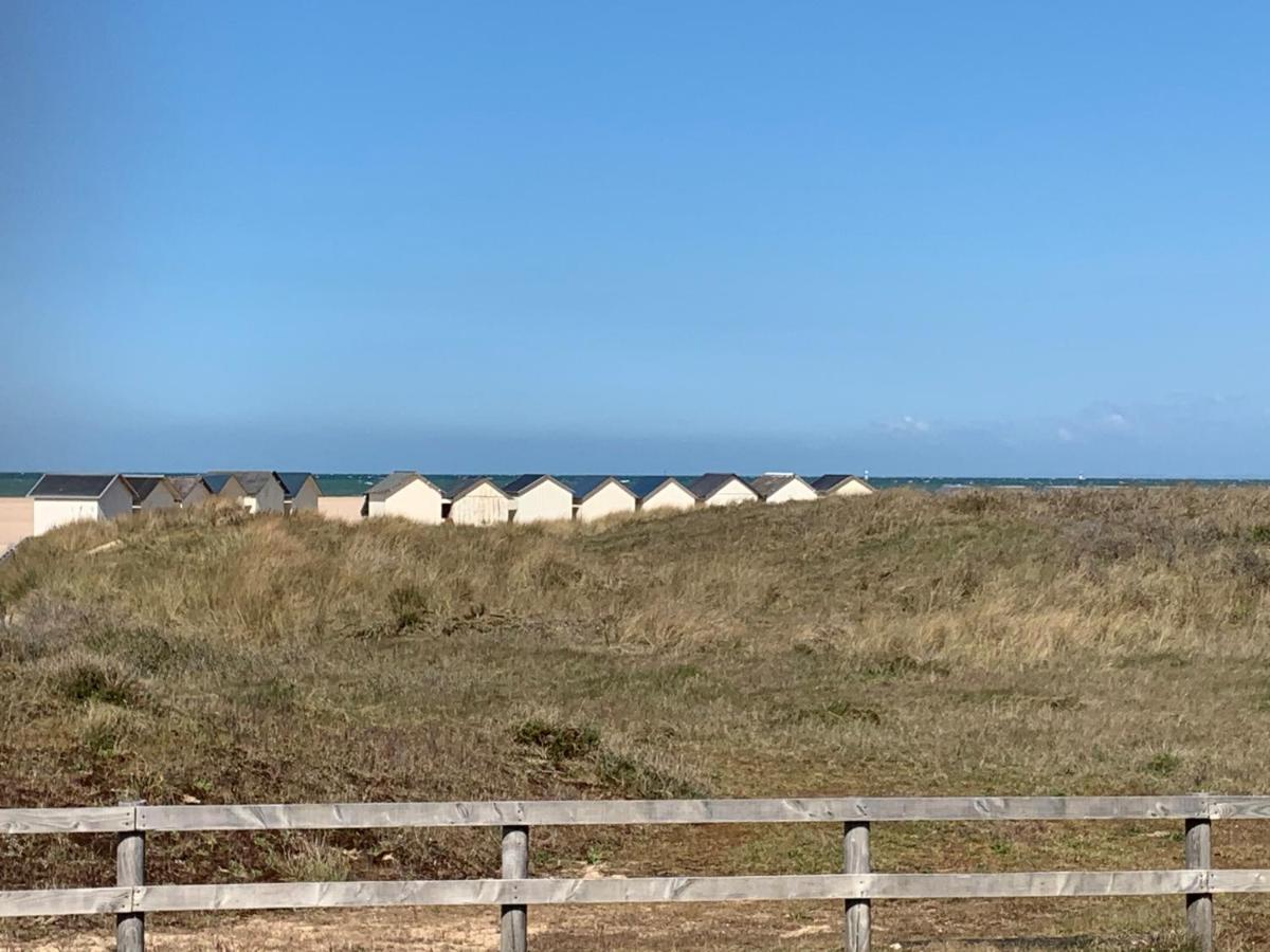 Hotel Le Cosy Riva Bella Ouistreham Bagian luar foto