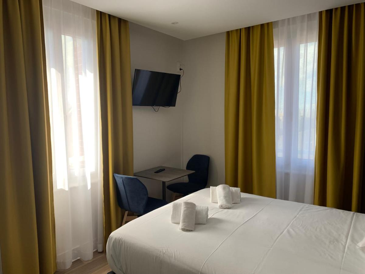 Hotel Le Cosy Riva Bella Ouistreham Bagian luar foto