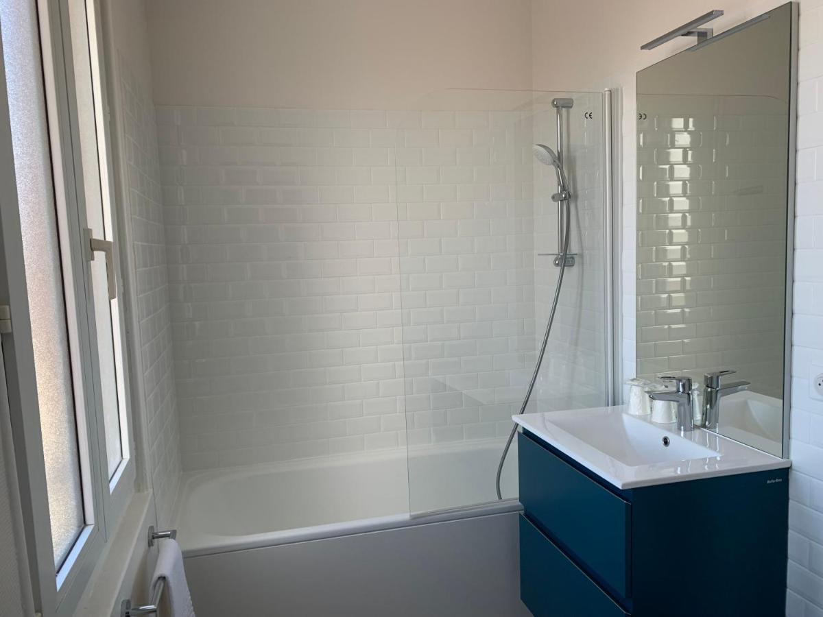 Hotel Le Cosy Riva Bella Ouistreham Bagian luar foto