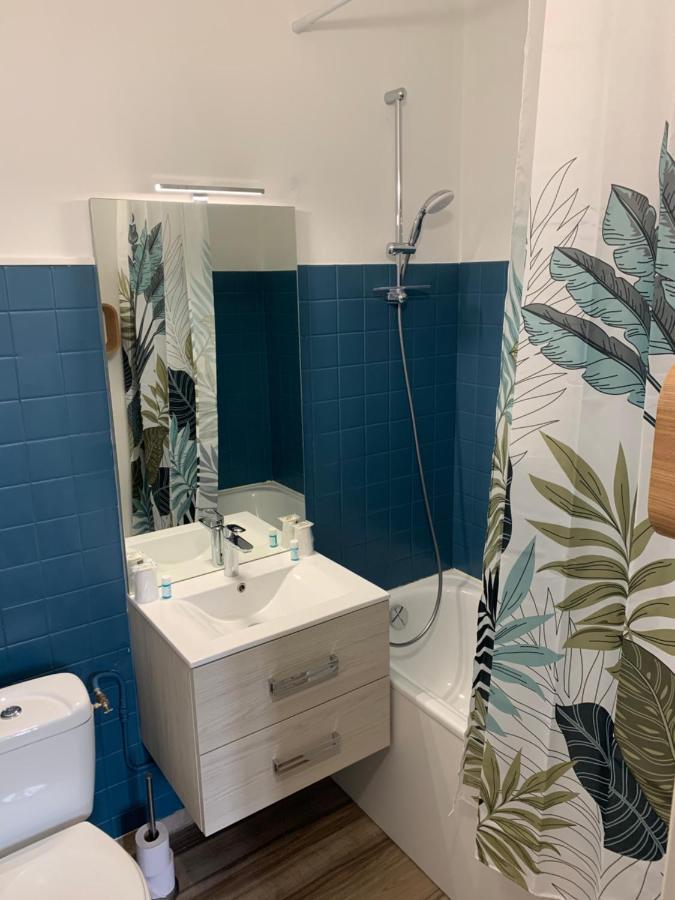 Hotel Le Cosy Riva Bella Ouistreham Bagian luar foto